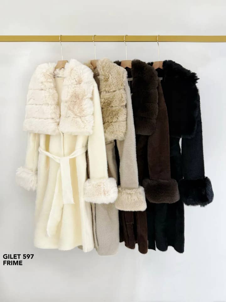 Frime - Wholesale Outerwear Vest - Women's - Long fur vest - 5975