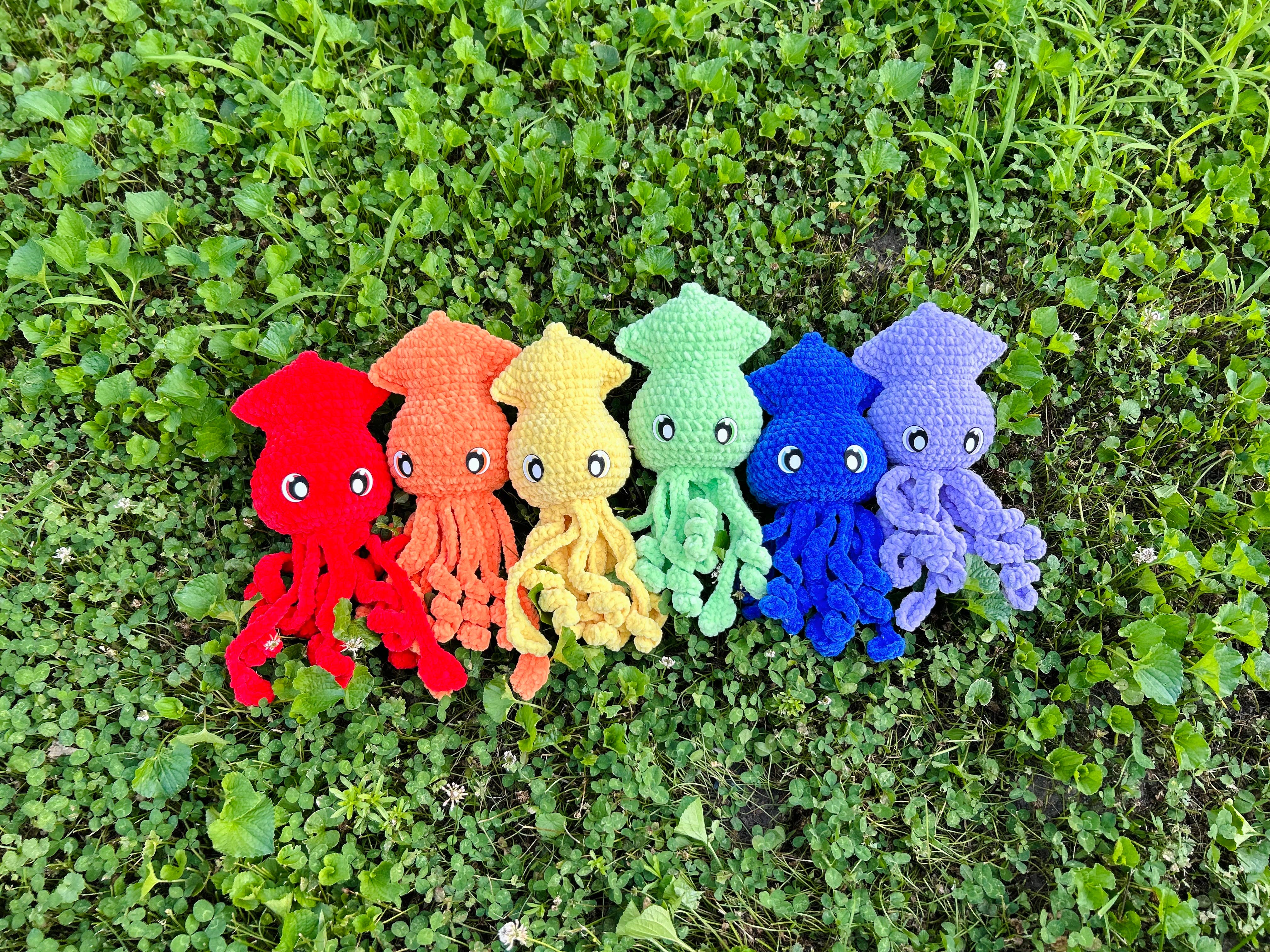Crochet by Jolene – wholesale Stuffed/plush toy – Kids & baby – Crochet Squid Plushie - Multiple Colors