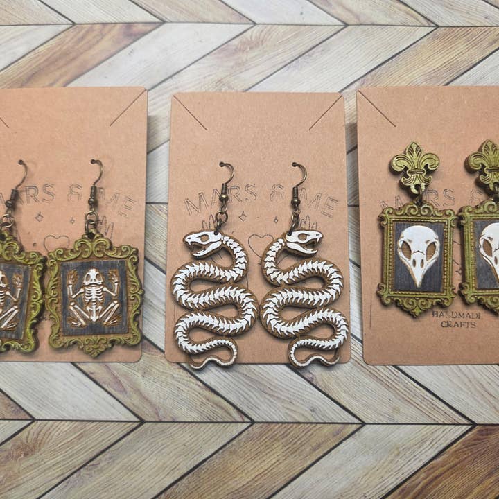 Djurbenörhängen för wholesale av Mars & Me