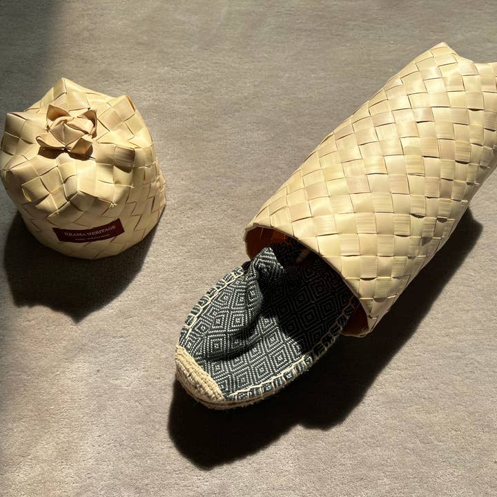 Krama Heritage - Wholesale Flats - Women's - The Forest Green Diamond Espadrilles in their large natural palm leaf case