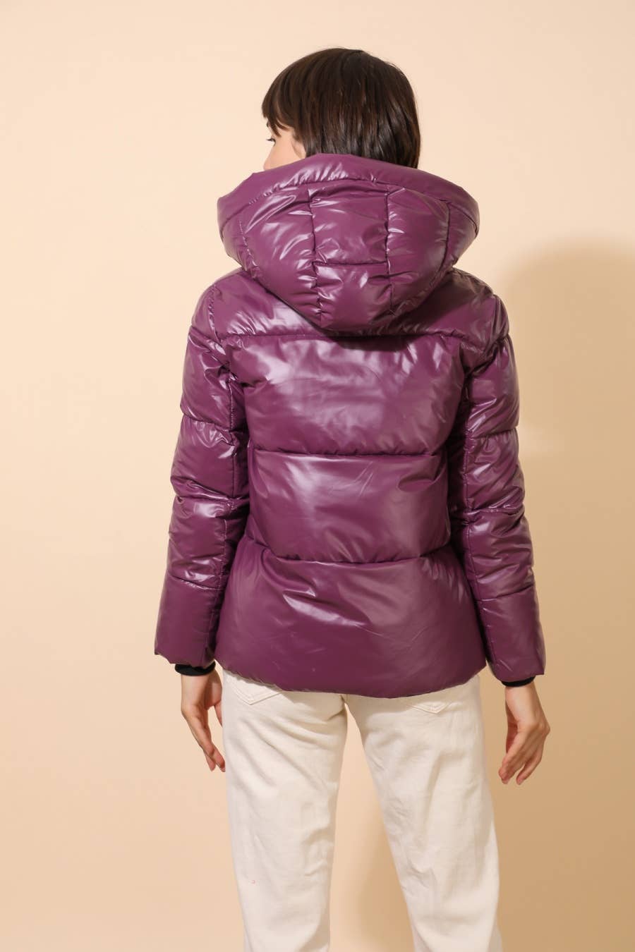 Attrait Paris - Vente Doudoune – femme - Doudoune courte matelassée à capuche bord cotes métallisée11