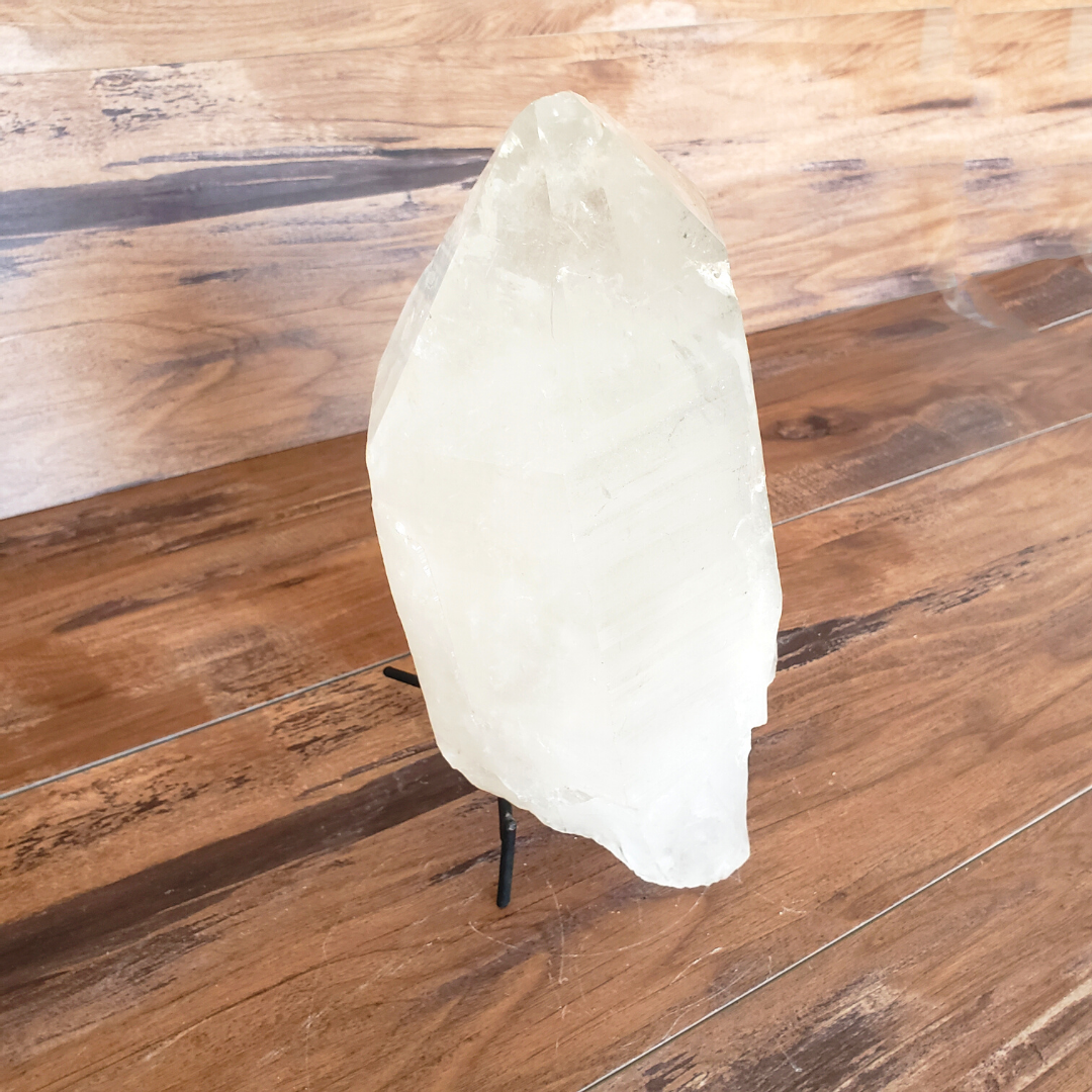 Crystal Joys Wholesale - Wholesale Spiritual Stone/Crystal - Wholesale Quartz Point on Stand- 5.41kg0