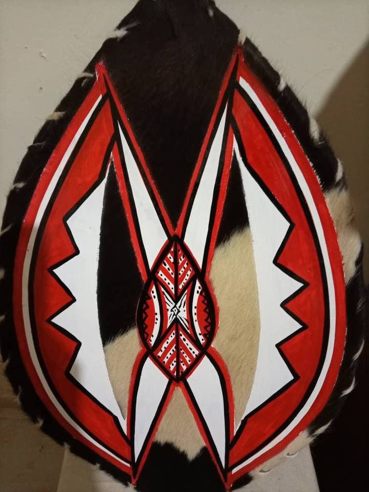 Bouclier traditionnel masaï de guerrier en cuir fait main pour la vente par Delight merchants