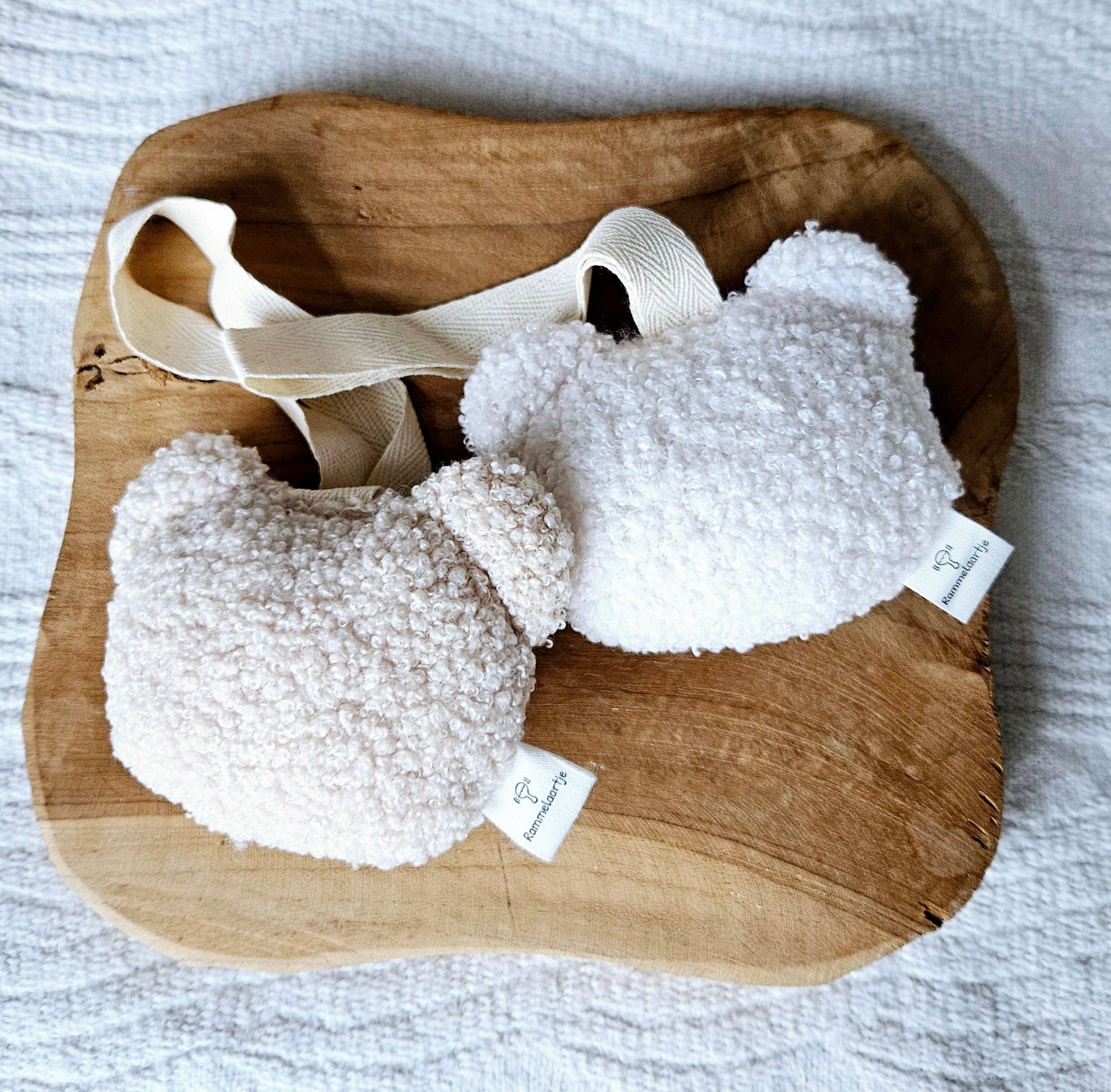 Rammelaartje - Venta al por mayor Chupete - Bebés - Clip para chupete de tela con osito hecho a mano - beige1