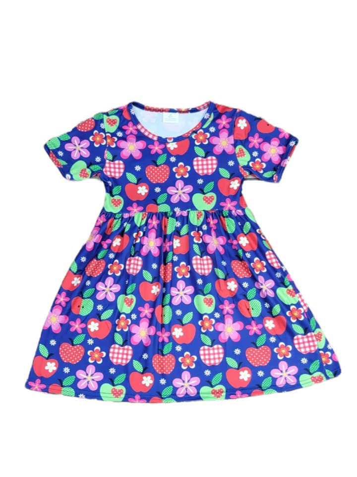 Robe en soie de lait à manches courtes "Awesome To The Core" pour la vente par Great Lakes Kids Apparel