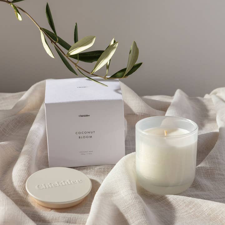 Vela Pequeña de Núcleo Neutro de Flor de Coco para venta al por mayor de Chickidee