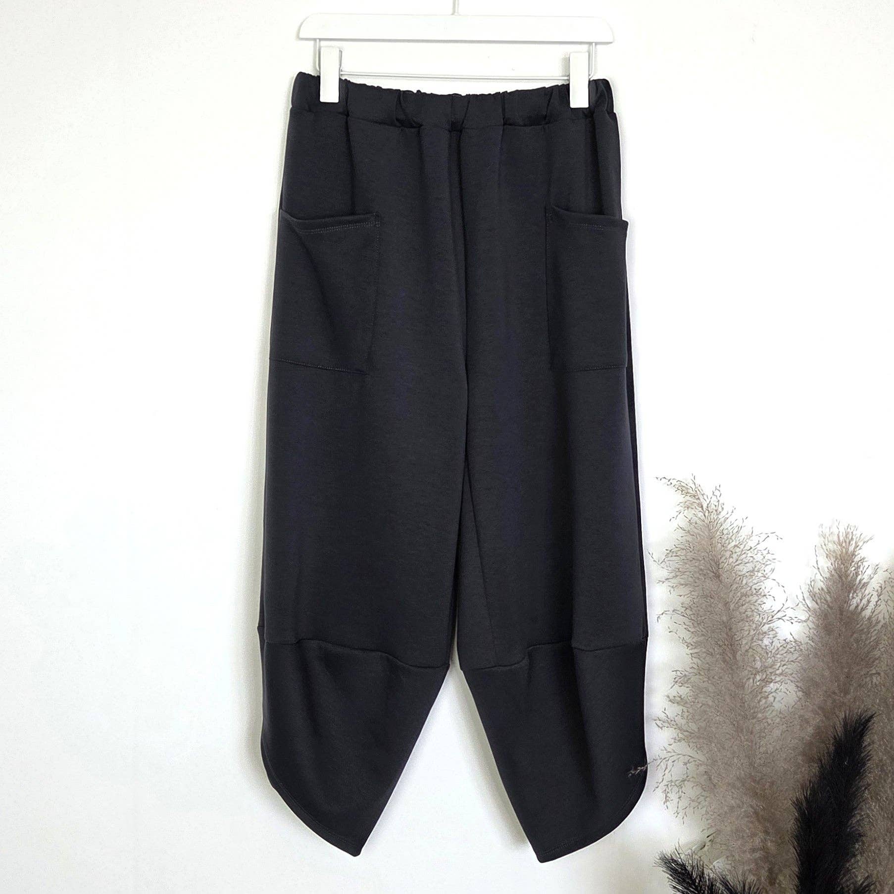 Tempest Designs – wholesale Pants – Women's – Soft scuba fabric relaxed cocoon style pants (M-L)2