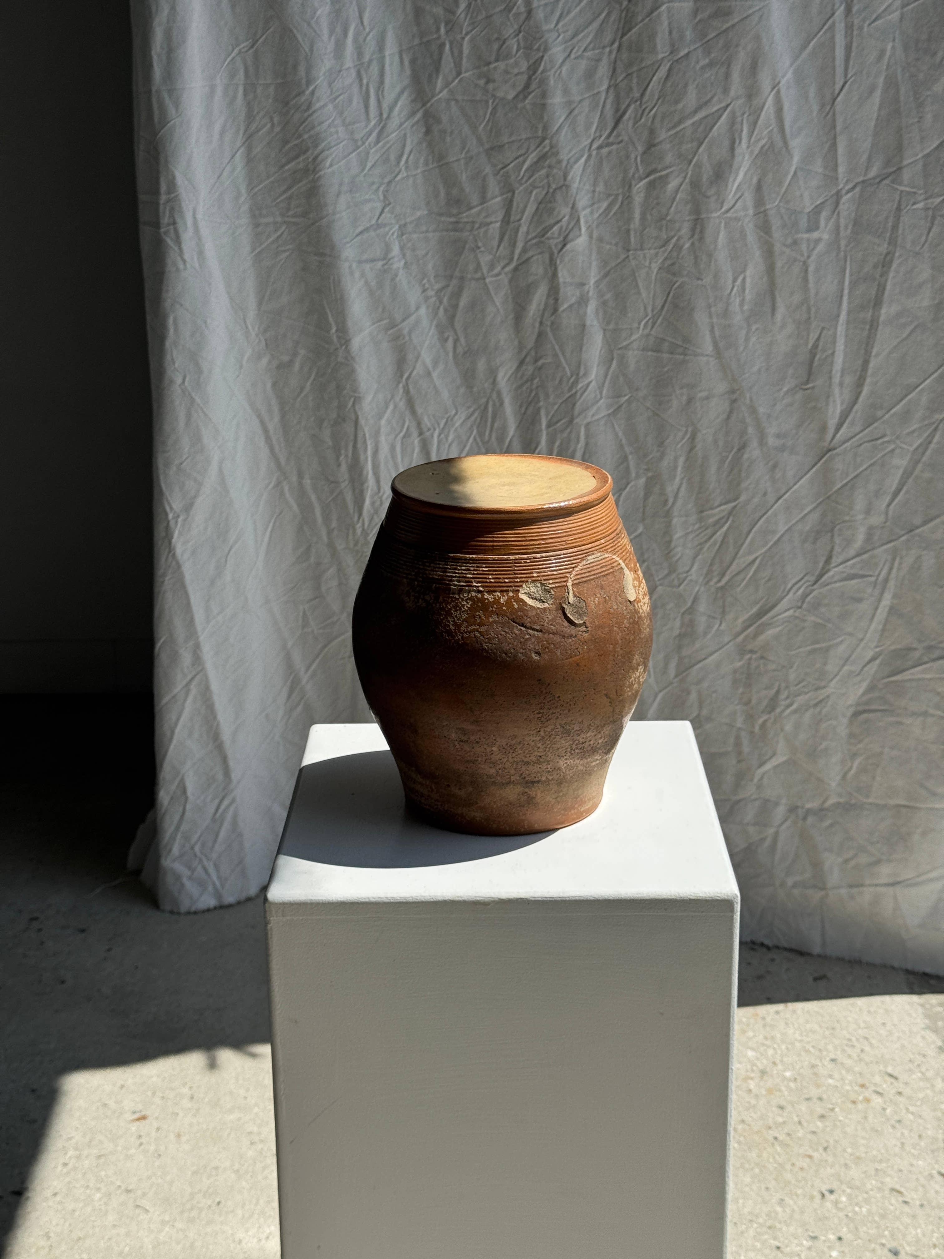 Office Objets – Großhandel Blumentopf – Großer ovaler Steinguttopf mit Deckel H244