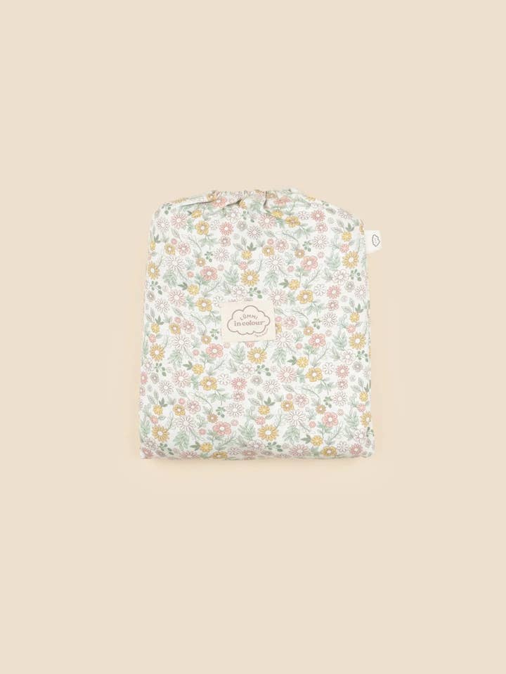 Organic Cotton Swaddle Wrap - Daisies for wholesale by Lūmmi in Colour Babywear