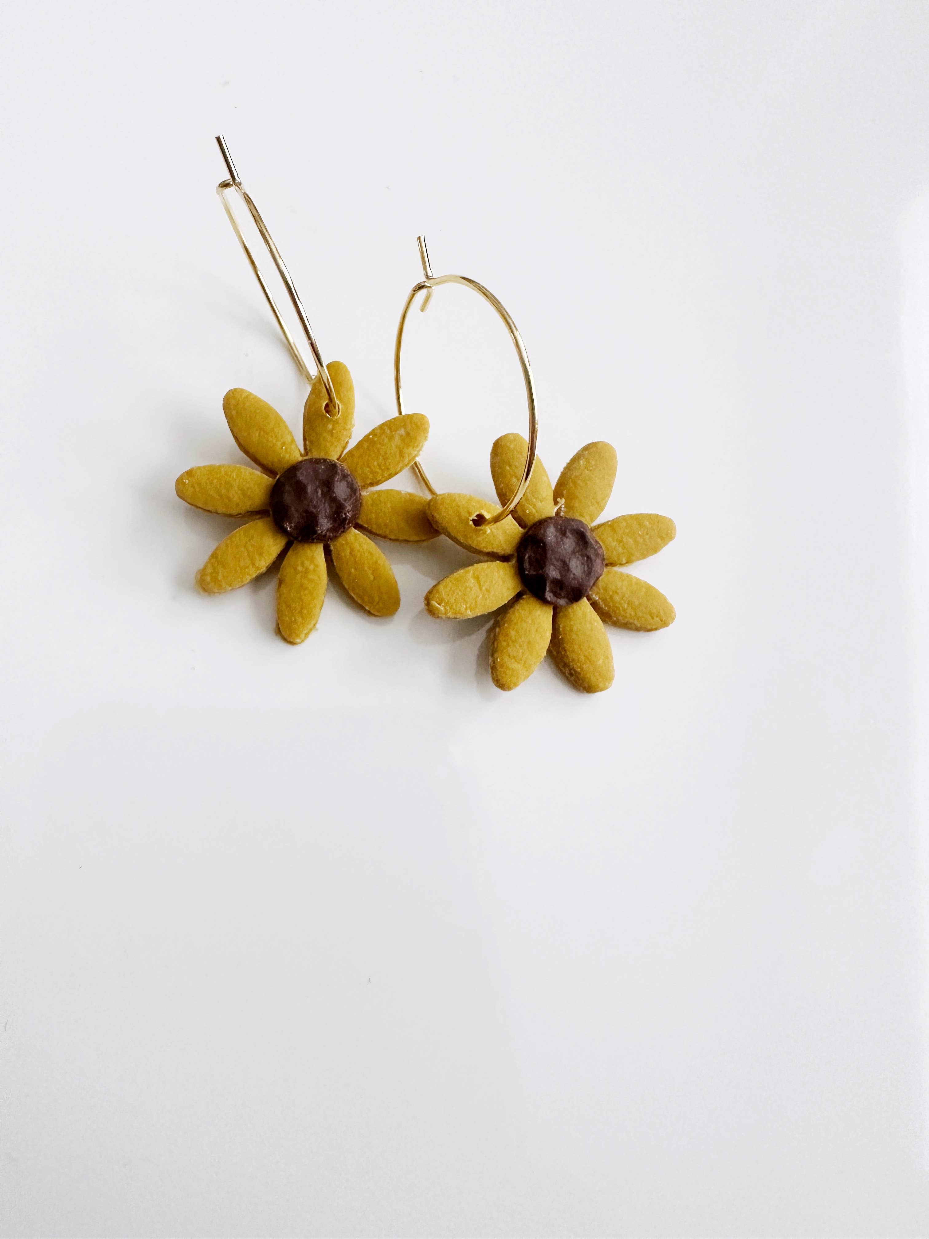 KaoLee Shop - Wholesale Dangle Earrings - Spring Daisy Hoop Earring6
