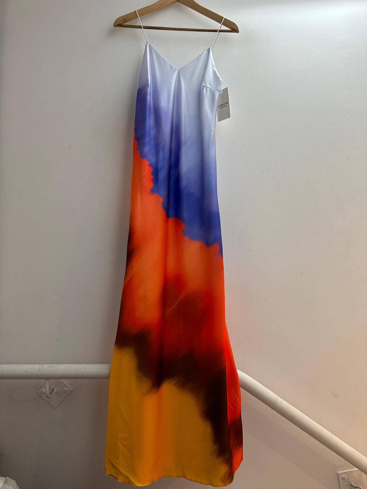 LORIANE - Wholesale Dress - Women's - 10299 Sleeveless printed satin long dress4