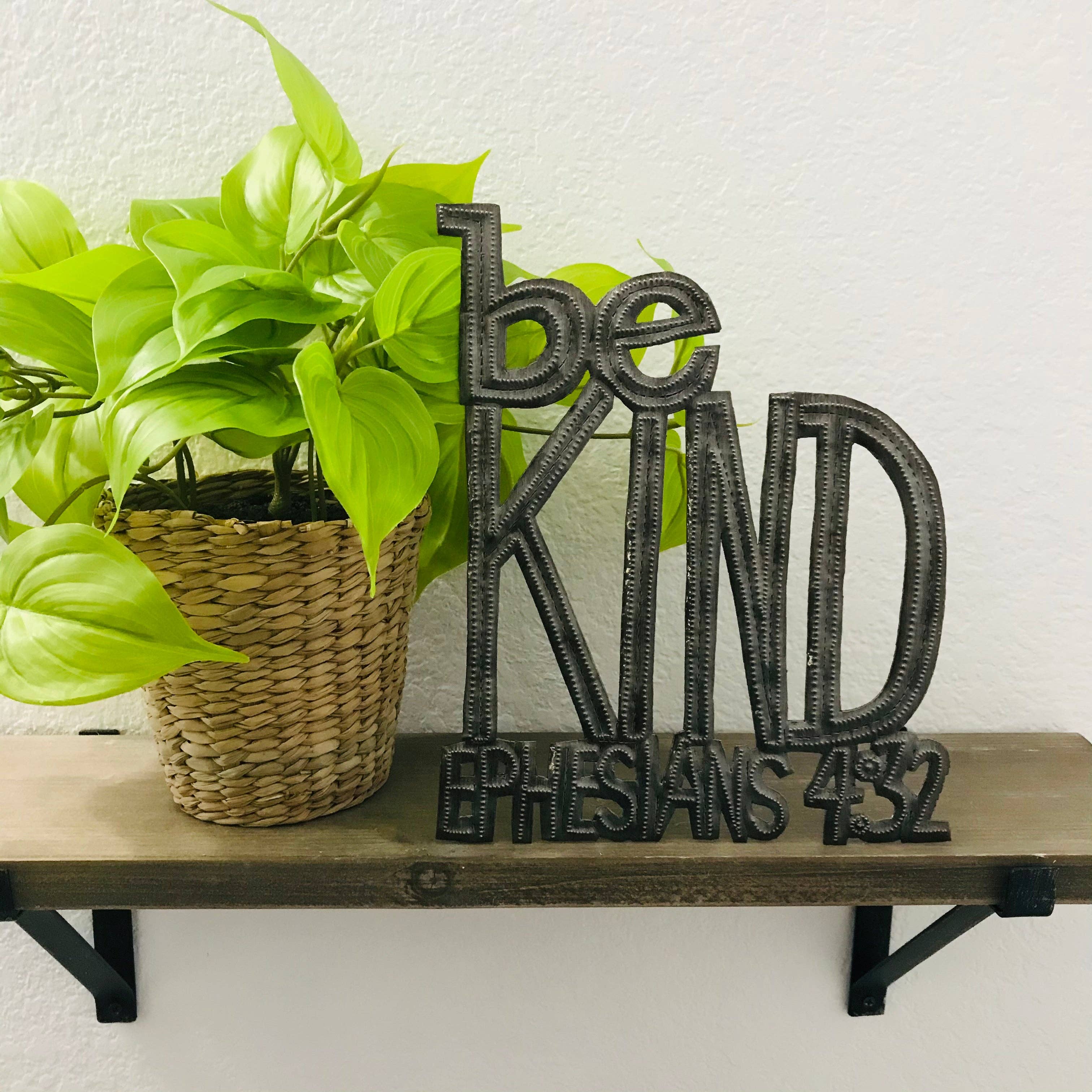 Beautifully Made Fair Trade - Wholesale Wall Accent - Haiti | Be kind1
