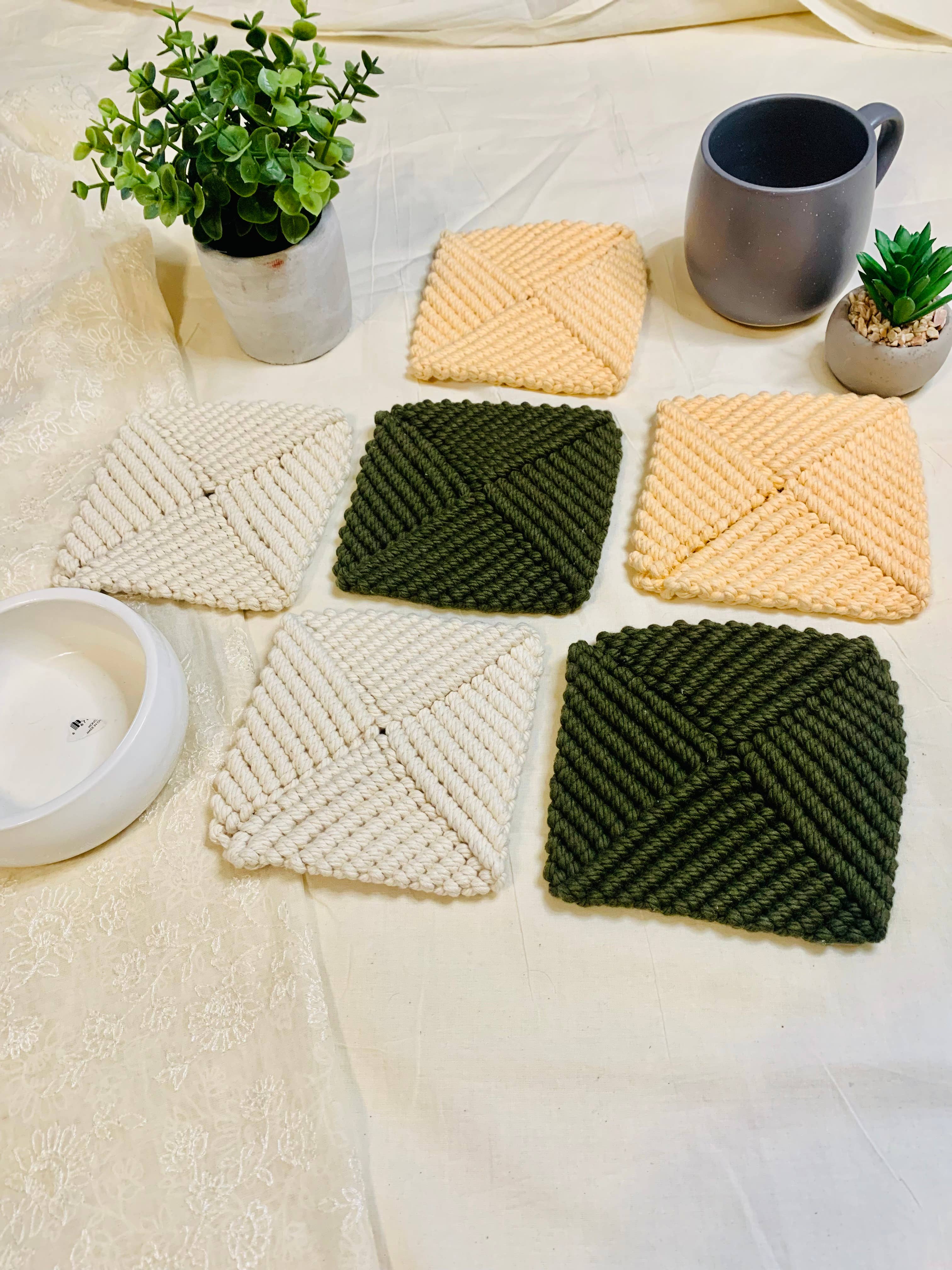 Knotting Studio - Venta al por mayor Posavasos - Posavasos cuadrados de macramé, alfombrilla para velas, alfombrilla para plantas, regalo para ella5