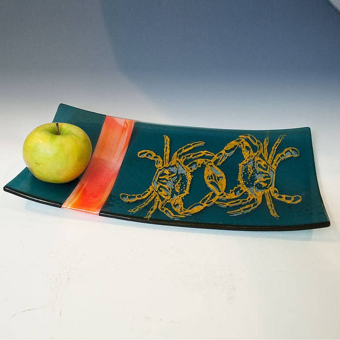 Maryland Krab Gevouwen Glas 15" Lange Schotel voor wholesale door Kiku Handmade | Contemporary Fused Glass Home Goods