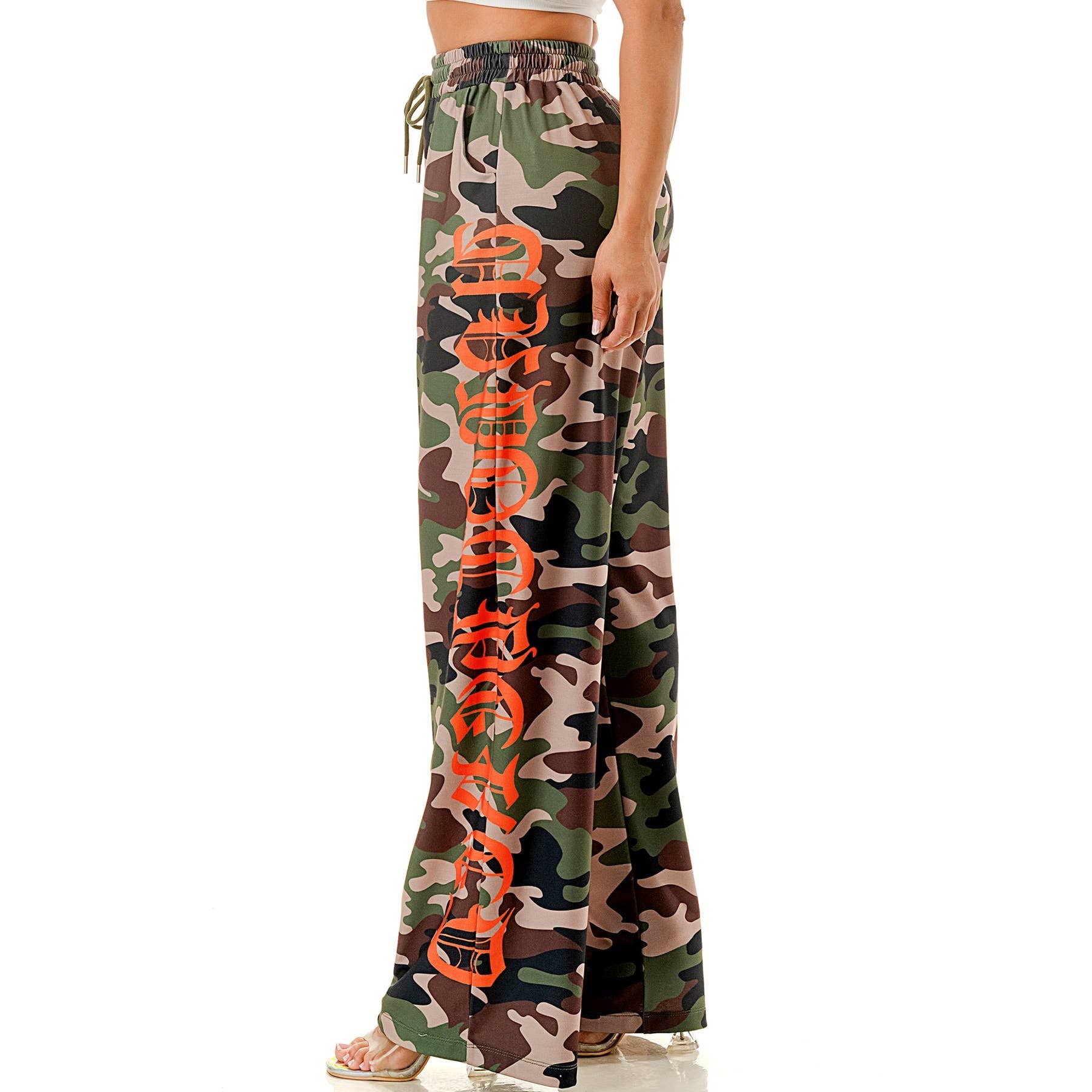 A  UNBOTHERED ENERGY CAMO SWEATPANTS for wholesale on Faire1