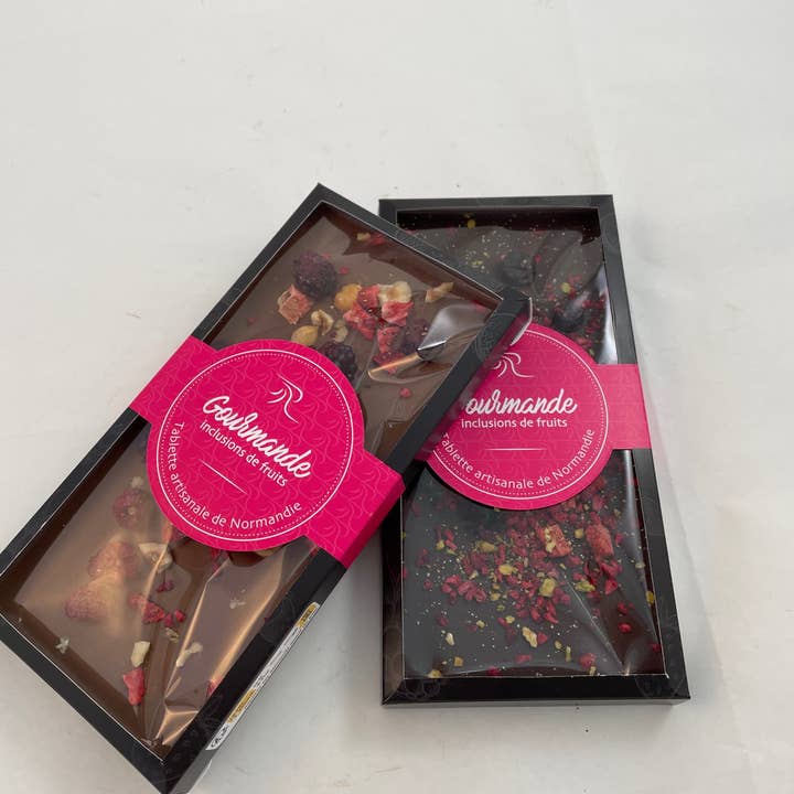 Royale Normande Chocolaterie - Vendita all'ingrosso Barretta di cioccolato - Tavoletta di cioccolato al latte con inclusioni di frutta - 90 g PP2261
