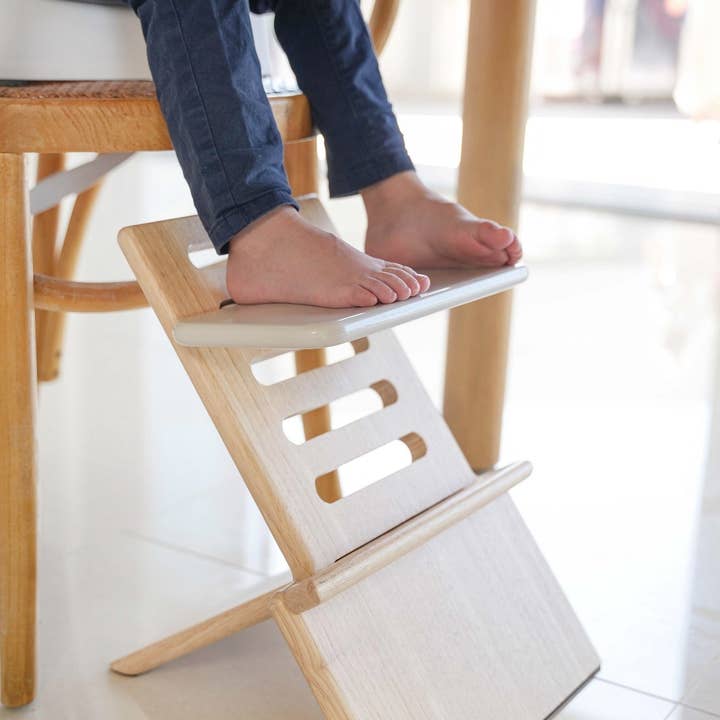 Nibble and Rest – wholesale Chair – Child – Footsi Grow™ - Adjustable Children's Footrest - Available NOW8