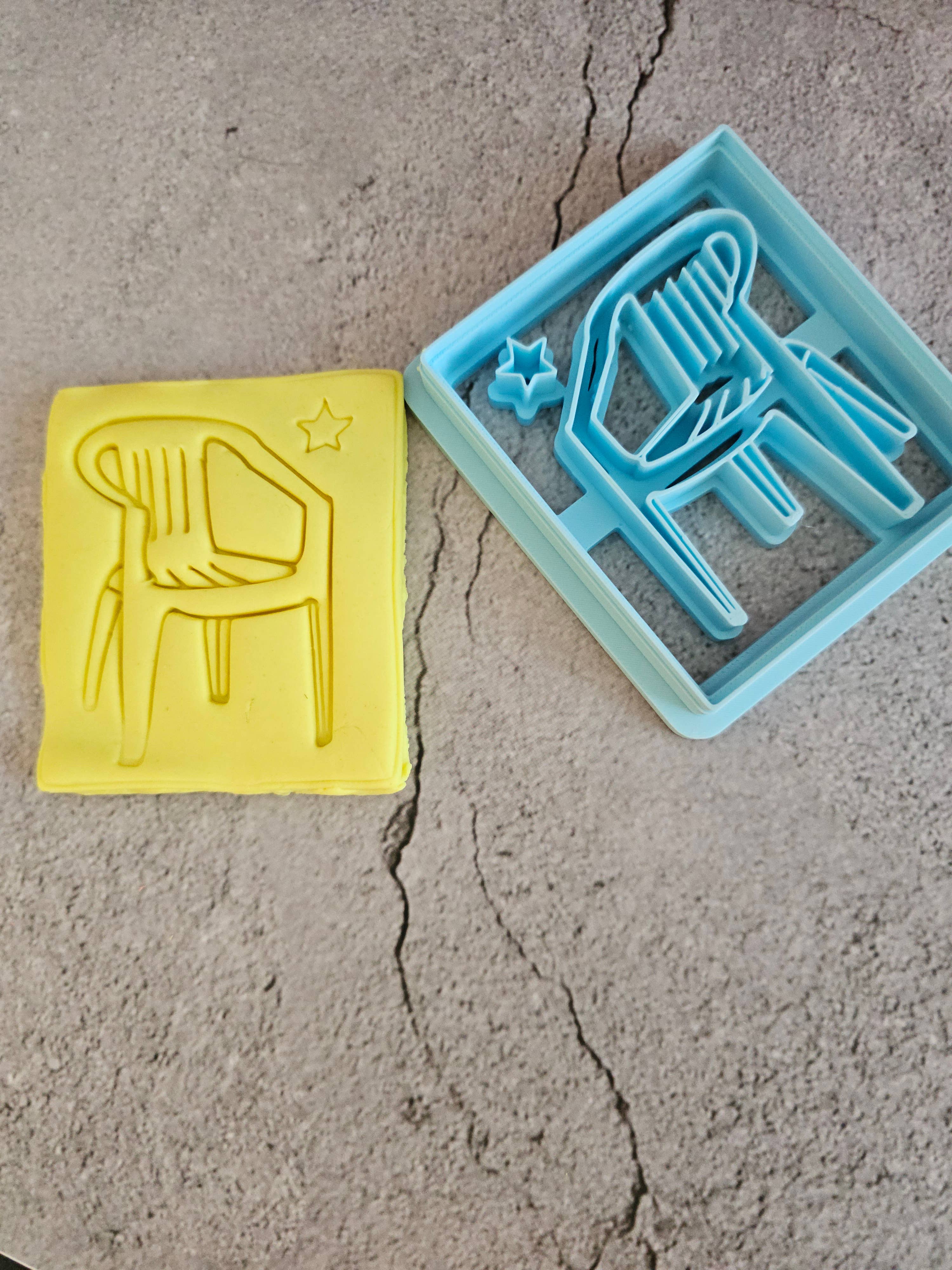 Carambola Desings - Venta al por mayor Cortapastas - Silla Bad Bunny - Serie Puerto Rico7