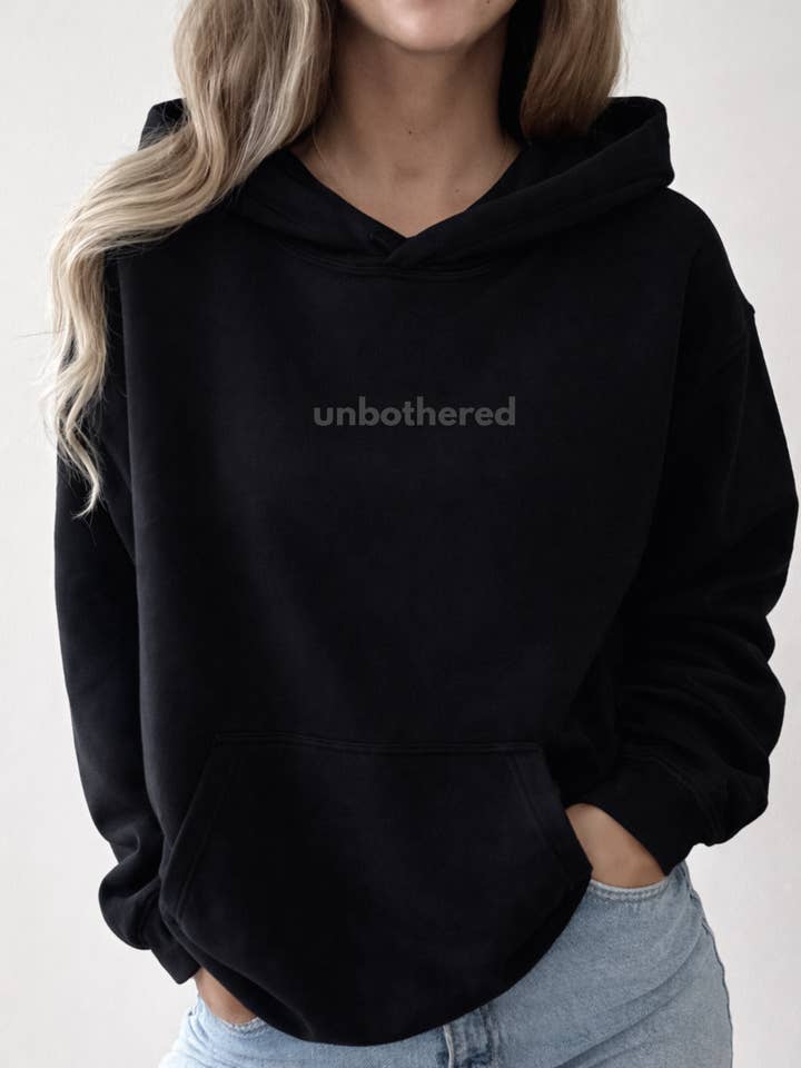 Sweat à capuche confortable et insouciant pour la vente par Blonde Ambition | Jewelry | Valentines Gift & Sweaters