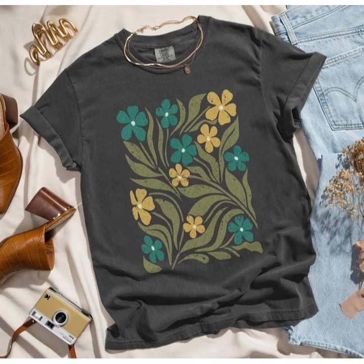 Boho Flower Shirt, 70s Floral TShirt, Vintage Style Boho Shi for wholesale by Alaridesign