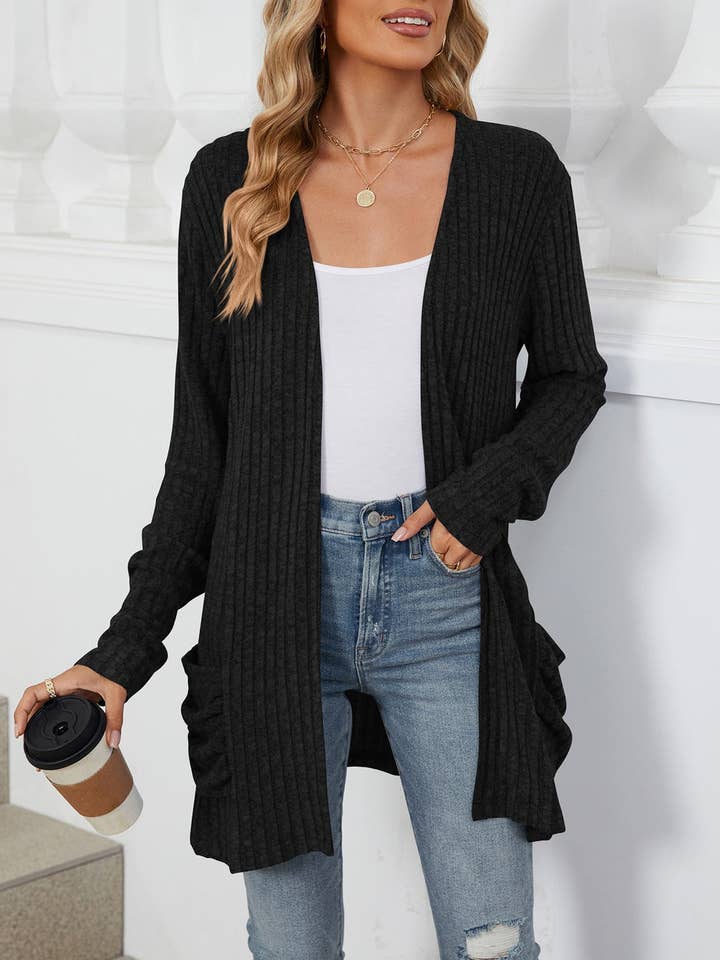 Hyggelig ribstrikket langærmet cardigan med åben front for engroshandel hos Suhkasana