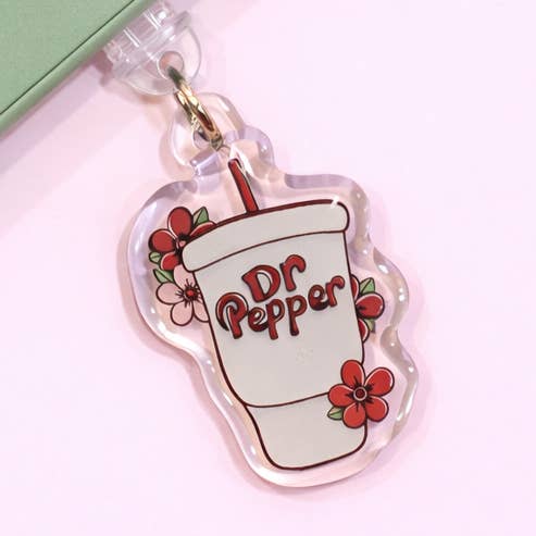 Ciondolo Tappo Antipolvere USB-C per Bevande Gassate alla Spina per la vendita all'ingrosso da parte di Posh Paperie