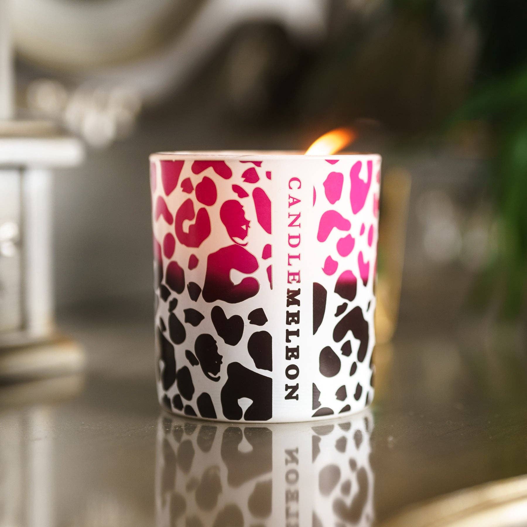 CANDLEMELEON - Wholesale Jar/Filled Candle - PINK LEOPARD - Colour Changing Soy Woodwick Scented Candle1