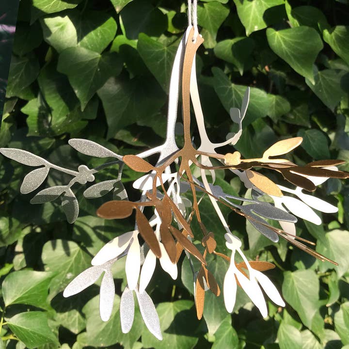 A Blackbird Sang - Wholesale Christmas Decoration - Christmas Decorations - Mistletoe - Three pieces in gold, silver, cream - metal13