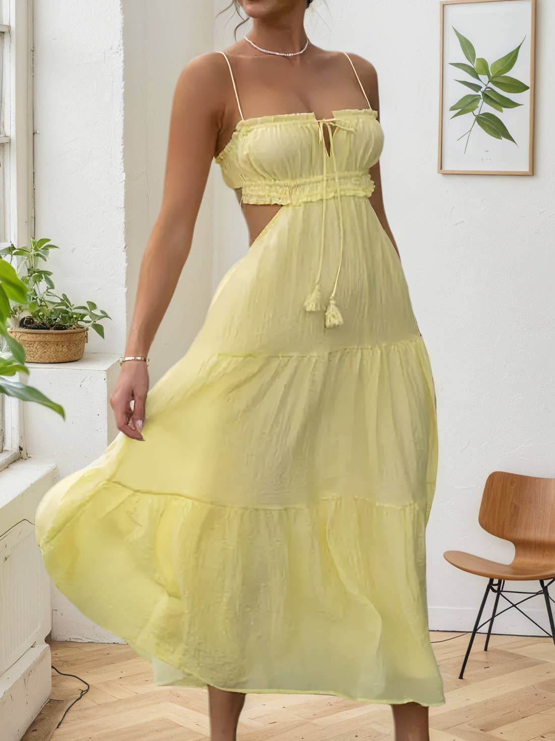 Ulivary – wholesale Klänning - Dam – Ulivary midi-klänning med utskuren fyrkantig urringning och tunna axelband1