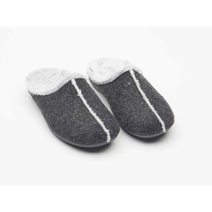Women's grey felt and faux fur mule slippers for wholesale by Walk In Pitas UK