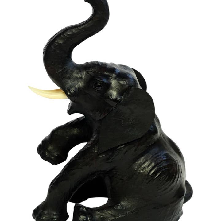 Estátua de Elefante Bebé em Couro Feito à Mão | Decoração Ecológica por atacado de Something wild