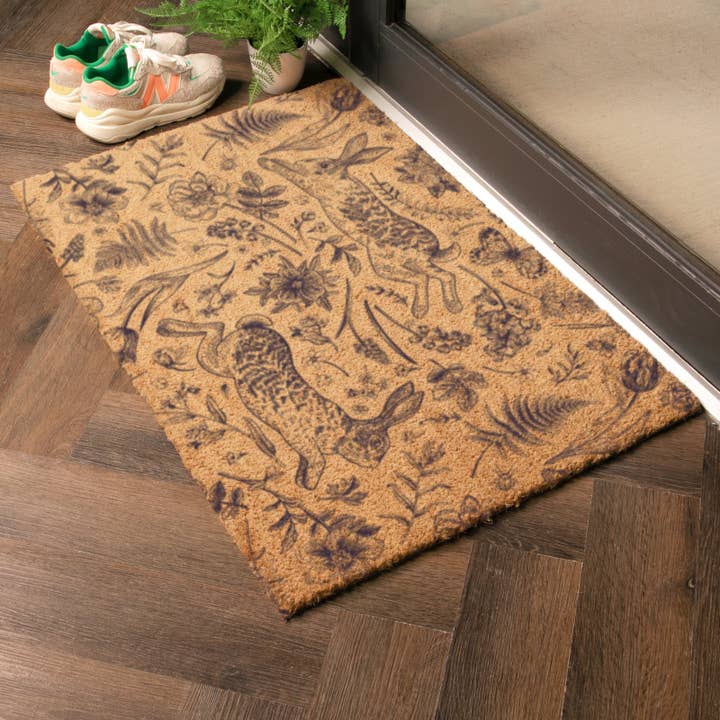 Tapete de Entrada de Fibra de Coco com Estampa de Lebre (90 x 60cm) por atacado de Artsy Mats