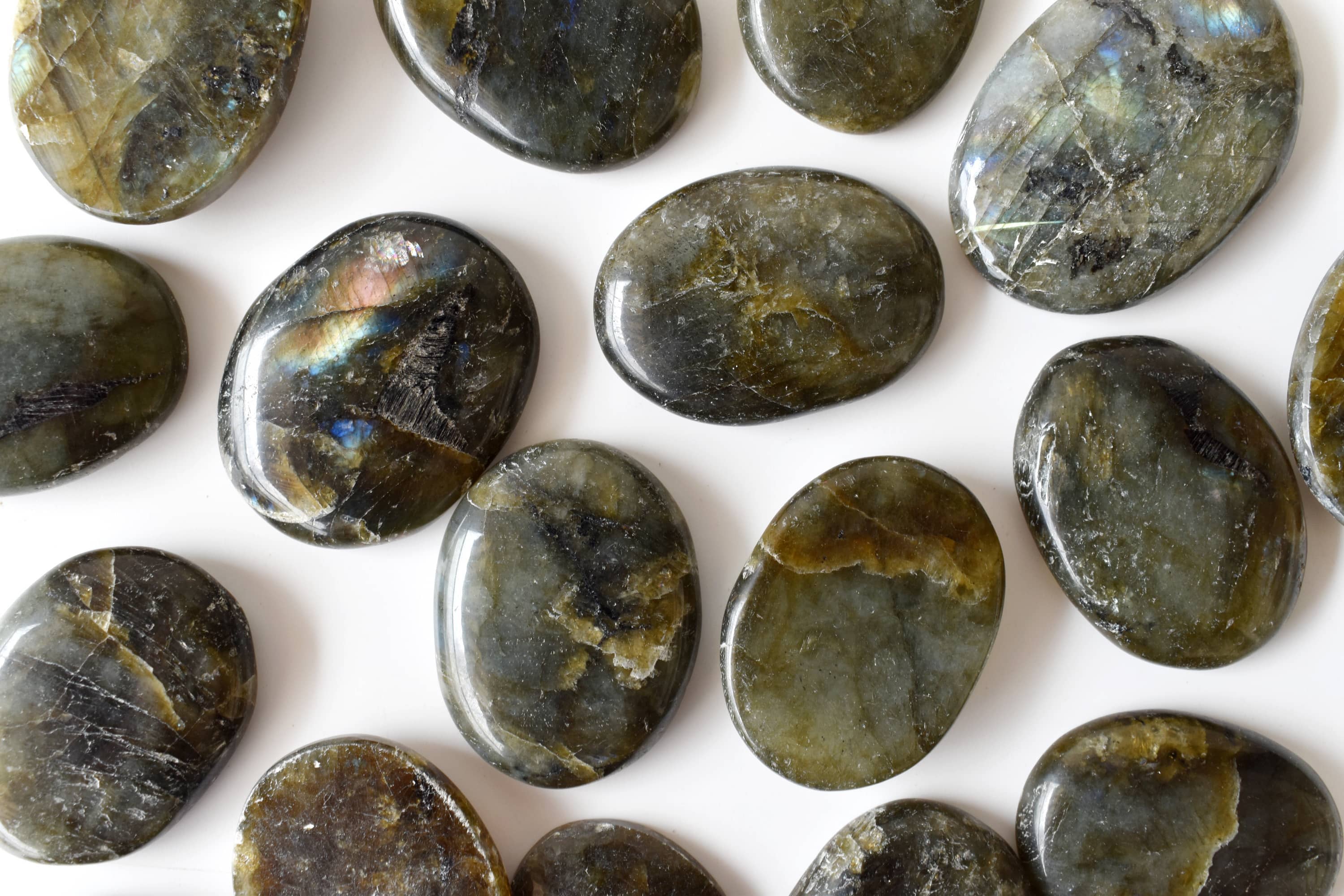 Soothing Crystals - Wholesale Spiritual stone/crystal - Palm Stones | Labradorite | Thumb Crystal | Pocket Gemstone0