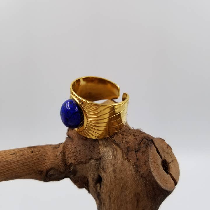 CHAKRA JEWELRY - Wholesale Cocktail/Statement Ring - Vintage Gold Oval Natural Stone Ring