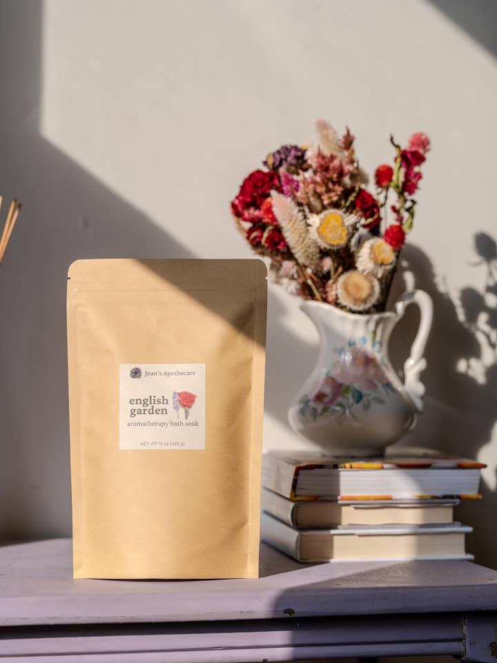 Engelsk have badesalt | Blomstrende forårs selvforkælelsesgave for engroshandel hos Jean's Apothecare