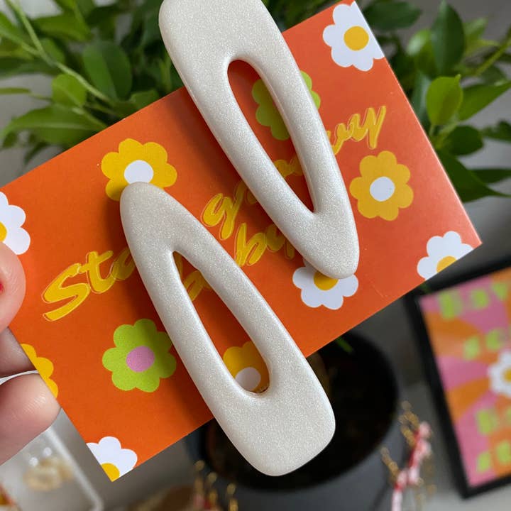 Soul and Style – wholesale Hair clip – Women’s – Retro 60s/70s Hair Clips - Solid Colours, Tapered Style2