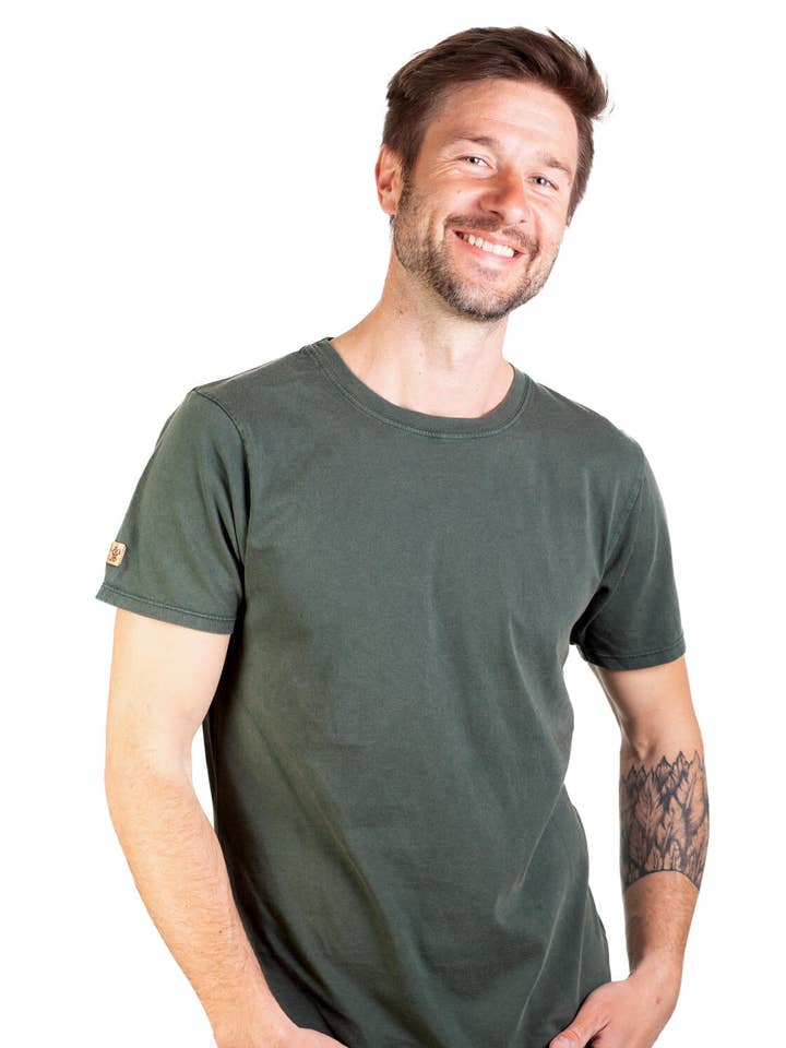 Chemise Fairwear bio basique homme vert délavé pour la vente par Life-Tree