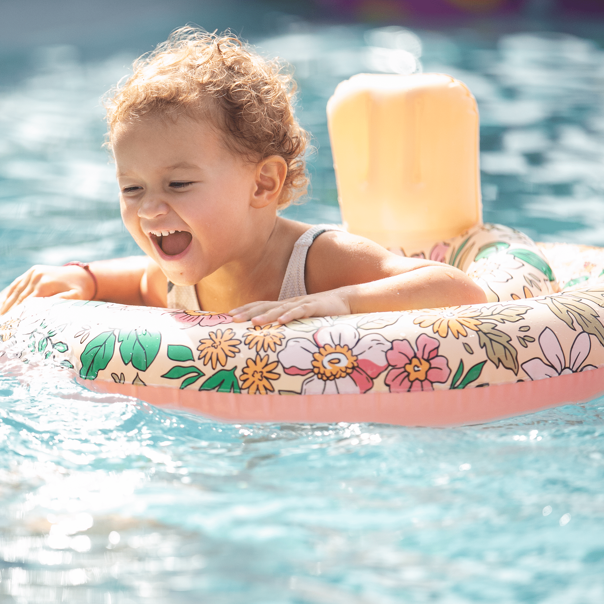 Meerkleurig Swim Essentials | Blossom  Meerkleurige Baby Float 0-1 jaar for wholesale on Faire1