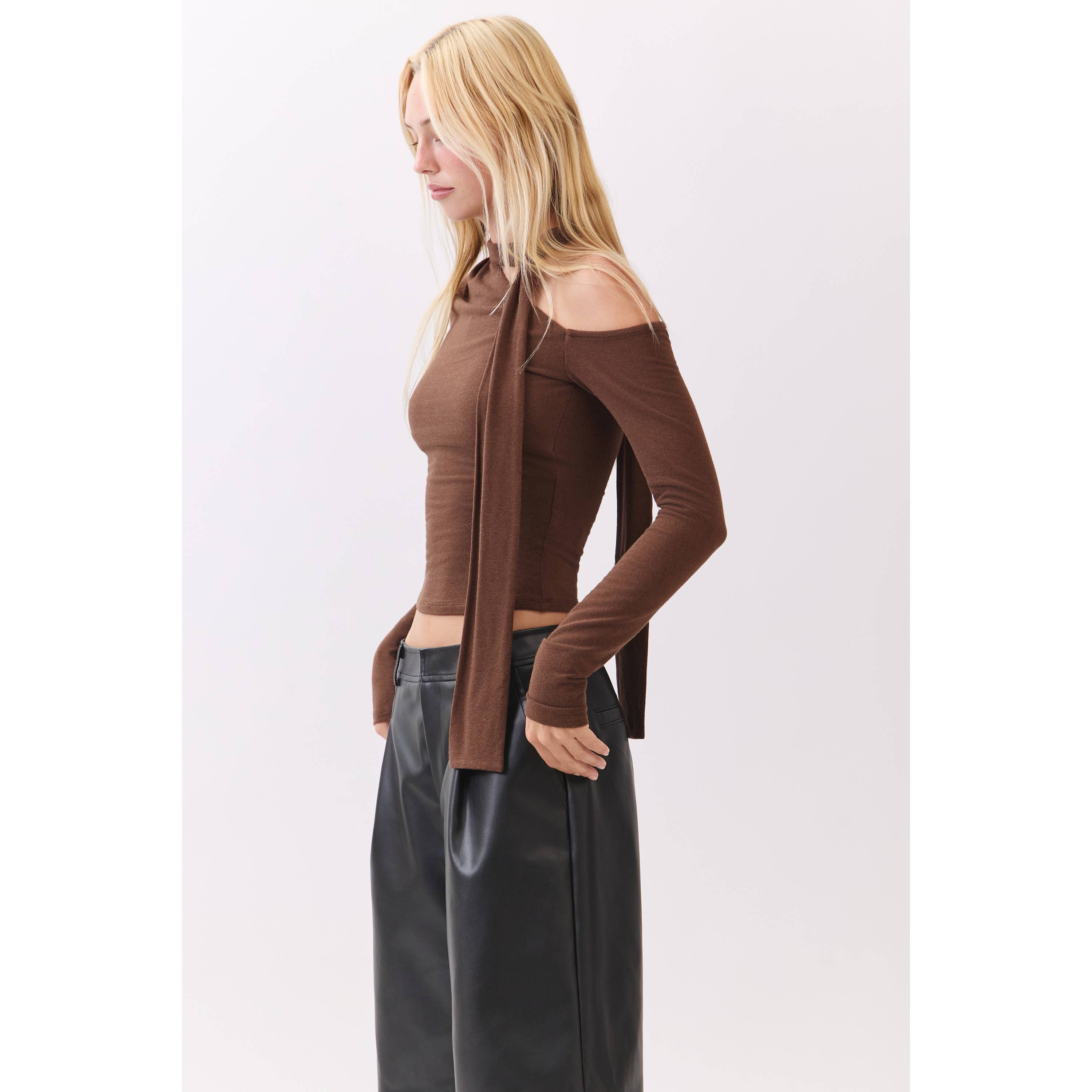 Honey Mango - Wholesale T-Shirt - Women's - Asymmetric Neckline Knit Top6