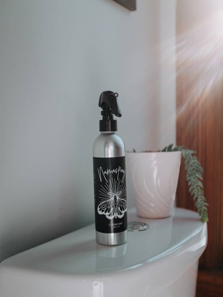 Namaspray (nettoyant pour tapis de yoga) pour la vente par Purdy Natural