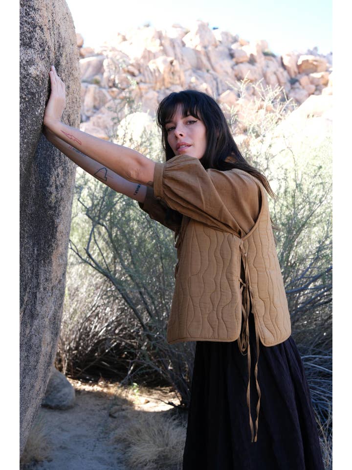 World of Crow llc – wholesale Buttoned-down shirt – Women's – Dusty brown oversized shirt