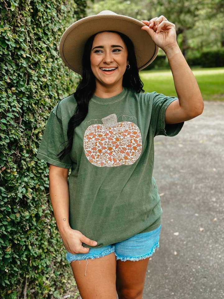 Floral Glitter Pumpkin Applique Tee for wholesale by Dash Forward Wholesale