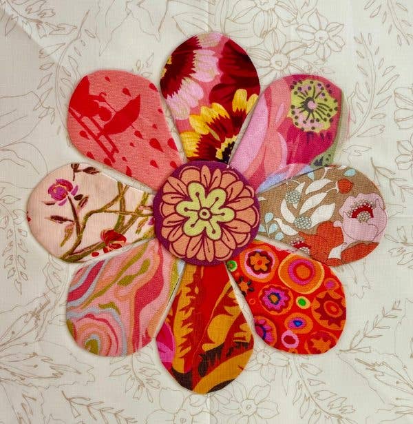 Free Bird Quilting Designs - Wholesale Quilt - 26. The Little Petals Quilt22