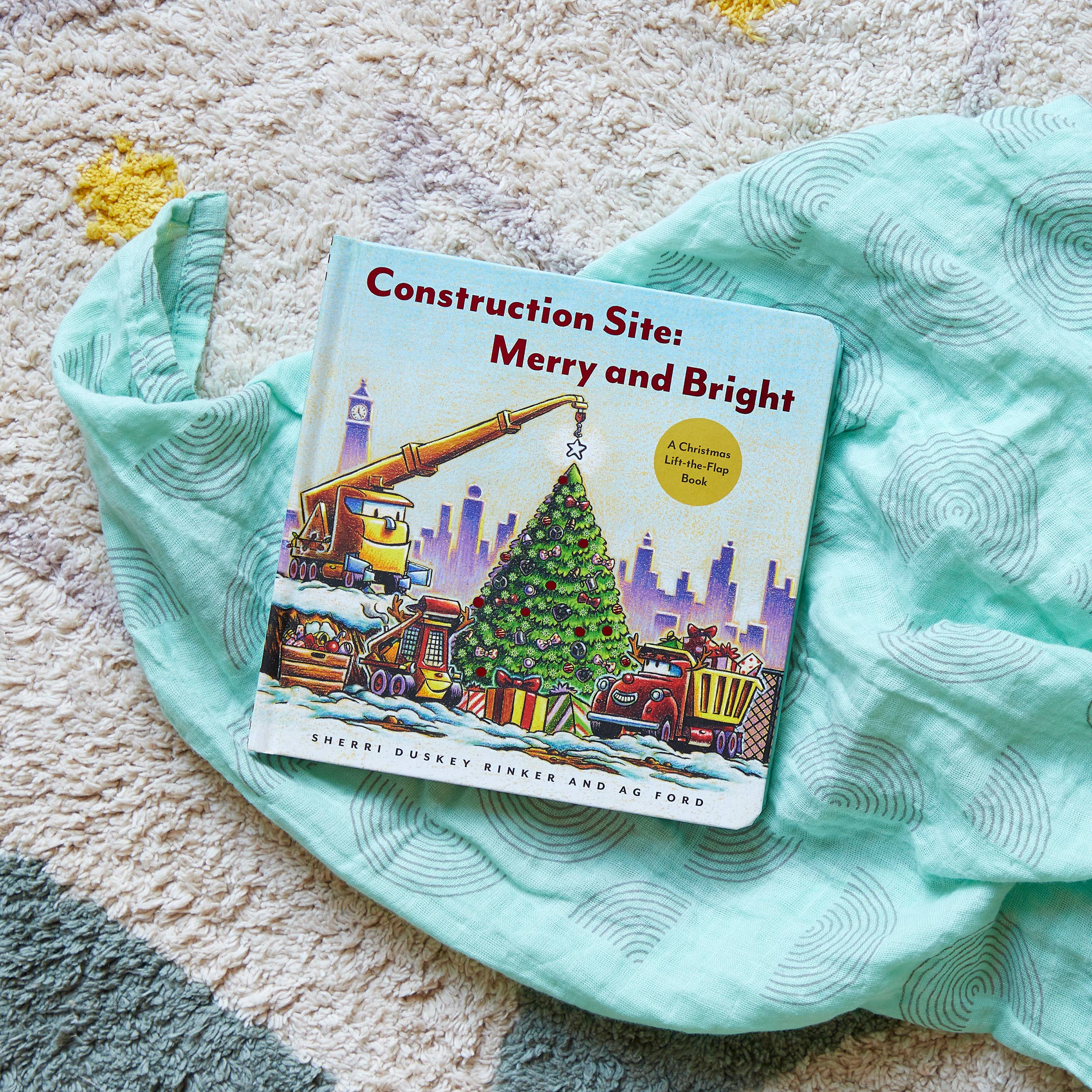 Chronicle Books - Wholesale Preschool Book (3-5) - Construction Site: Merry and Bright9