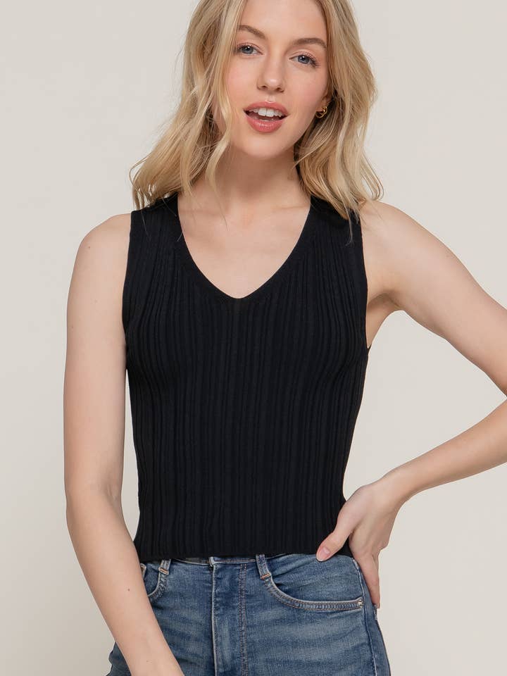Pull côtelé panaché à col en V sans manches pour la vente par Active Basic | Active USA