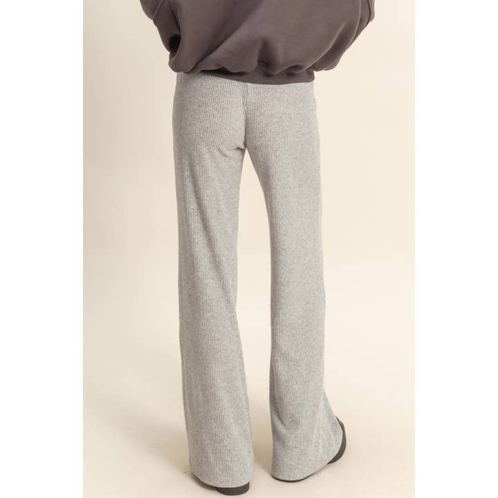 HYFVE – Großhandel Hose – Damen – Essentielle Strick-Schlaghose6