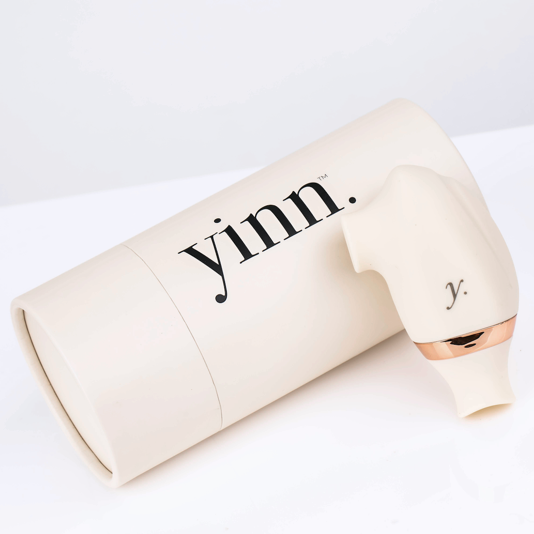 Yoni Pleasure Palace - Wholesale Sex Toy - The Ovie Suck & Lick Vibrator8