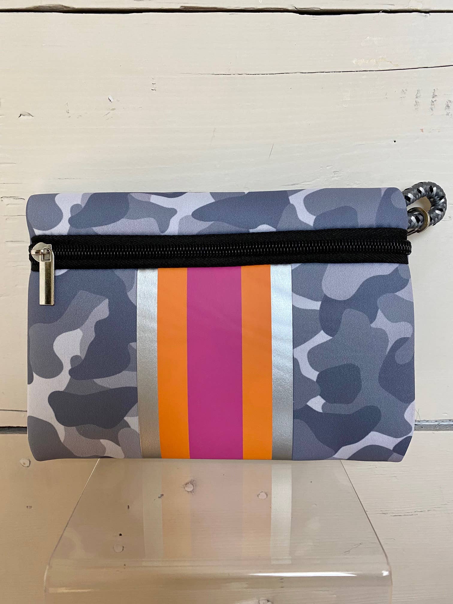 TAYLOR GRAY - Wholesale Tote Bag - Women's - The Olivia Neoprene Tote | shoptaylorgray2