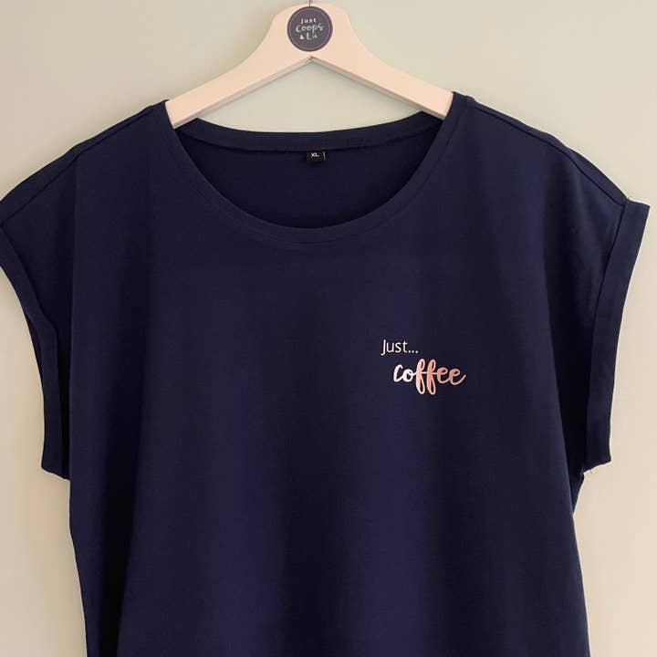 Just... coffee - Damen-T-Shirt mit angeschnittenen Ärmeln für den Großhandel von justcoopsandlu