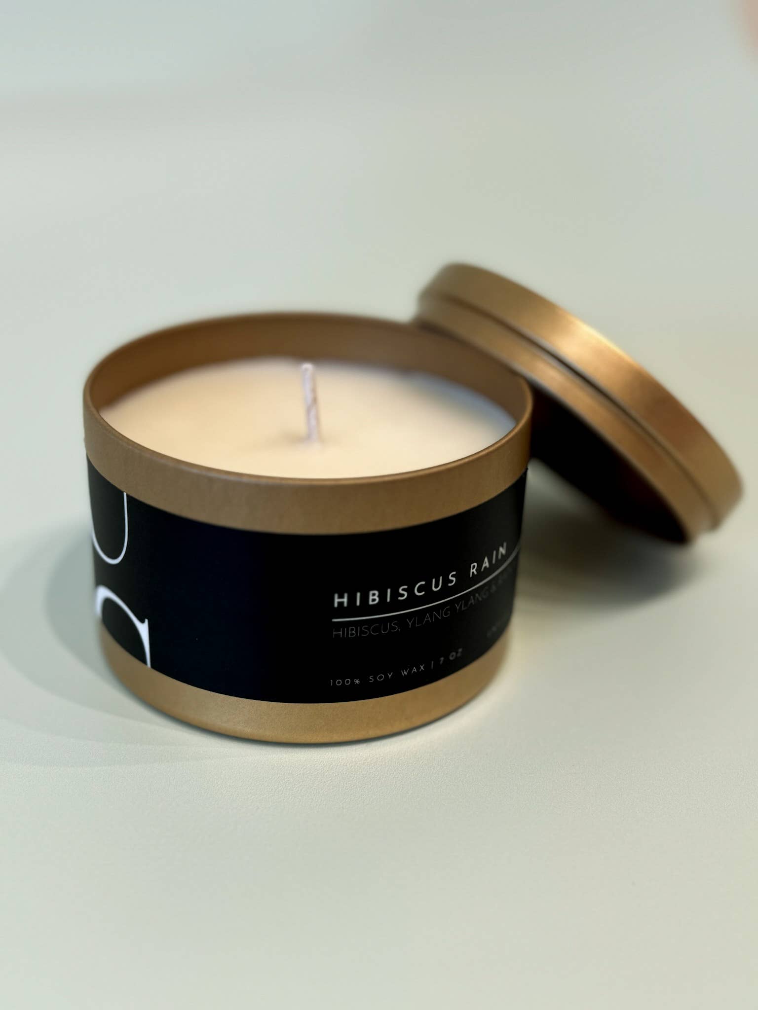 Unplug Soy Candles - Vente Bougies de voyage - Bougie en boîte de voyage en étain doré mat8